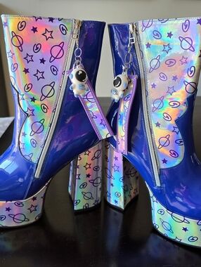 Spaceman Supernova Holographic Purple Platform Boots Sz US 10